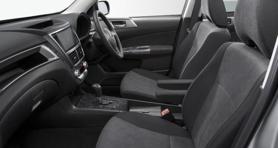  Subaru Exiga 2008 года  (фото 12 из 14)